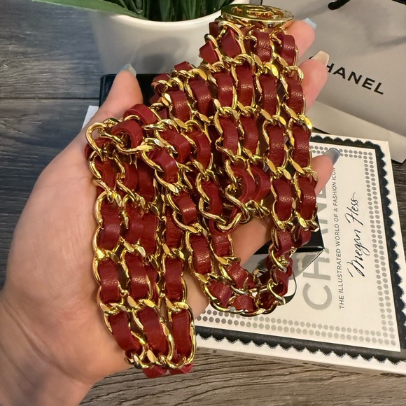 CHANEL Vintage Red Leather Gold Chain Link CC Logo Necklace/Belt - Picture 4 of 9